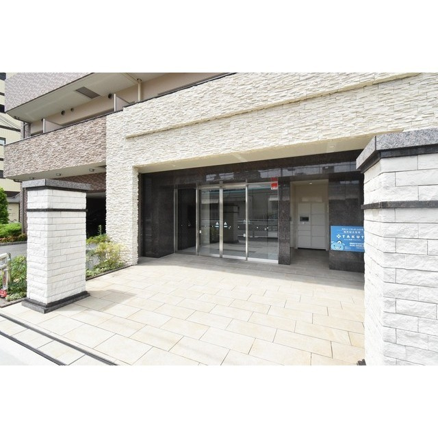 リッツ難波南Ⅱのエントランス