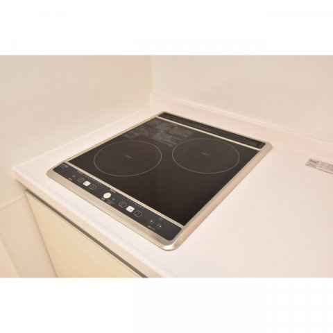 アドバンス新大阪ラシュレのキッチン