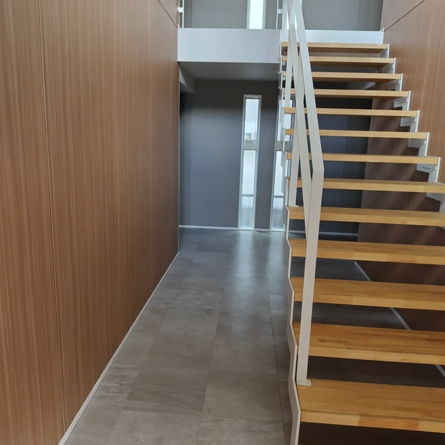 elm-B-のエントランス