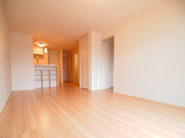 メゾンフルール　トモ　Ｂ棟の居間・リビング