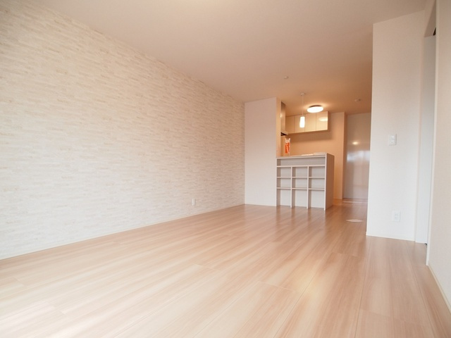 メゾンフルール　トモ　Ｂ棟の居間・リビング