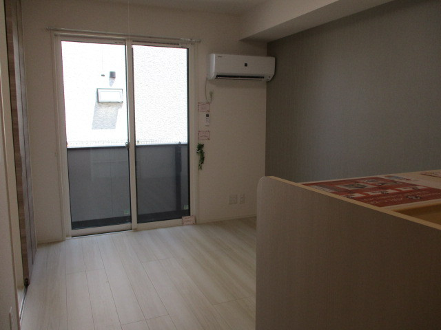 シャルムフルーレ2の居間・リビング