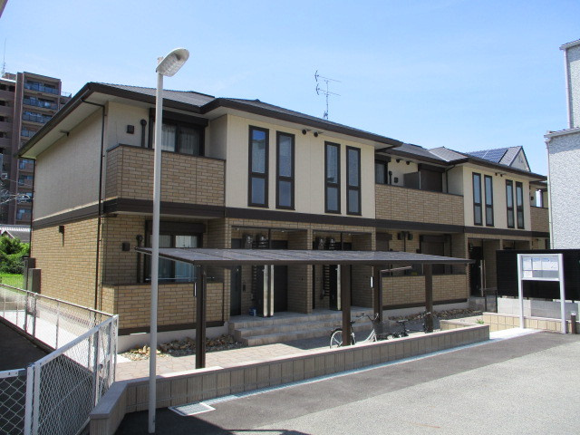 シャルムフルーレ2の外観