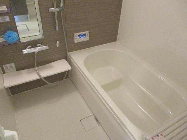 シャルムフルーレ2の浴室