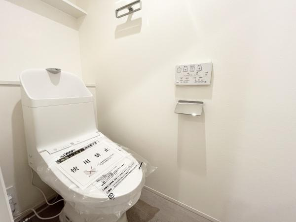 パークシティ溝の口A棟のトイレ|明るくて広い落ち着いた色合いのトイレです♪！