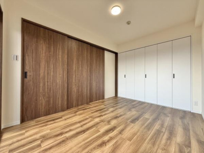 【洋室】 | ライオンズマンション上野芝ガーデンシティ | 本を読んだり趣味の時間を楽しんだり家の中でひとり静かになれる空間