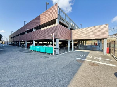 【駐車場】 | ライオンズマンション上野芝ガーデンシティ | お車の出し入れも楽々ですね♪現地駐車場部分になります！駐車場空有です！
