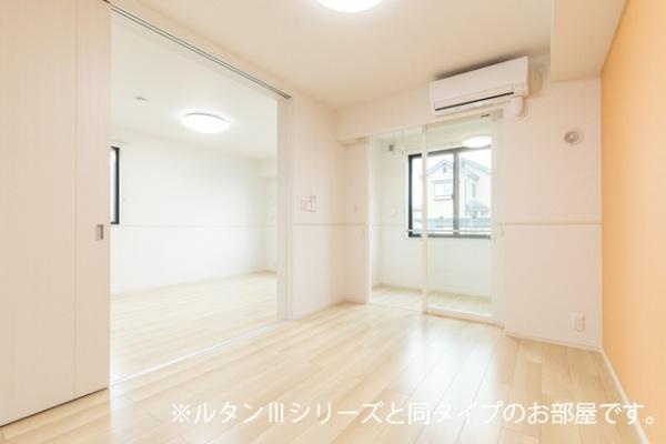 ヒルズ矢の原の洋室