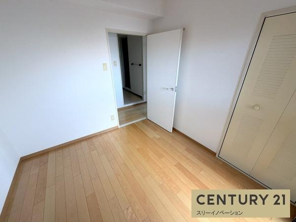 ライオンズマンション大正橋公園の洋室|★玄関すぐの洋室です★