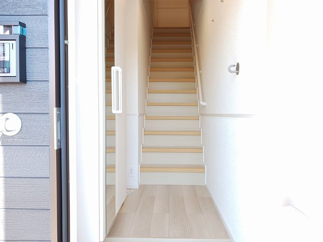 ヌーヴォー・リジェルⅢの玄関|きれいな玄関です