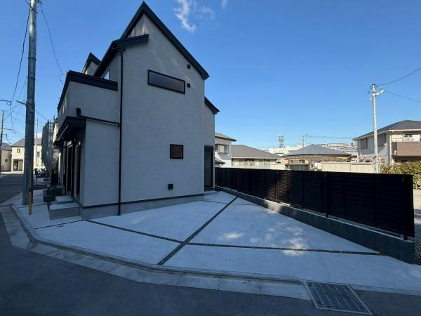 横浜市栄区鍛冶ケ谷１丁目の新築一戸建の駐車場