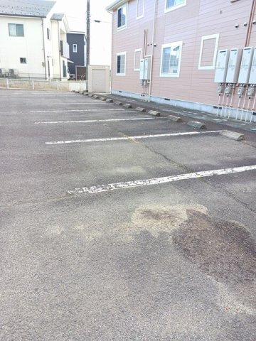 サンシャインＫの駐車場