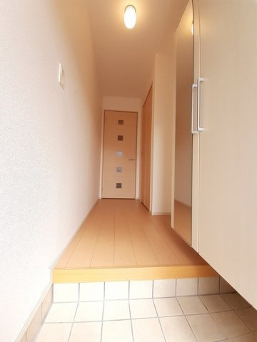 ラフィネ・レジタンスの玄関