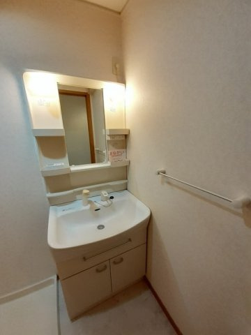 ノイエツァイトⅡの洗面所