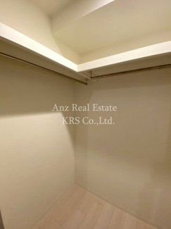 【収納】 | スプランディッド堀江 | 洋室部分にあるウォークインクローゼットです♪大容量収納♪