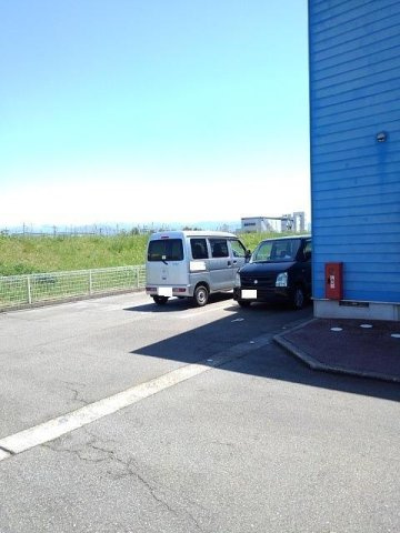 リバーサイド・ドリームⅢの駐車場