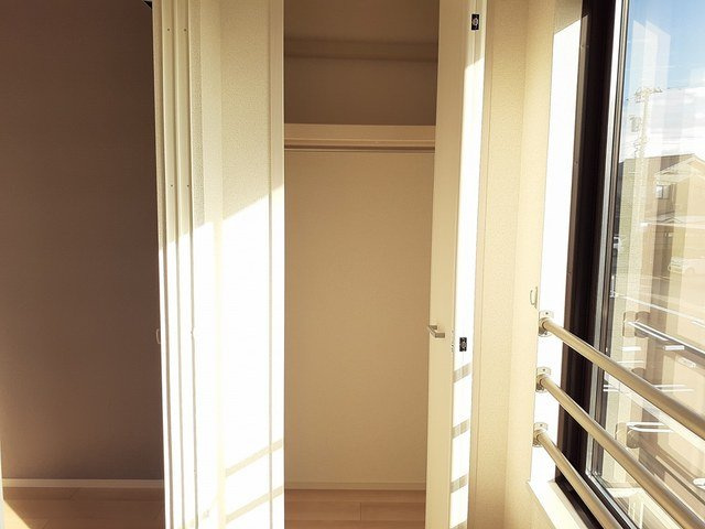 ヒカルサ高岡角ウエストの収納