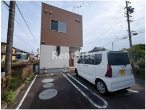 永井様戸建賃貸住宅の駐車場