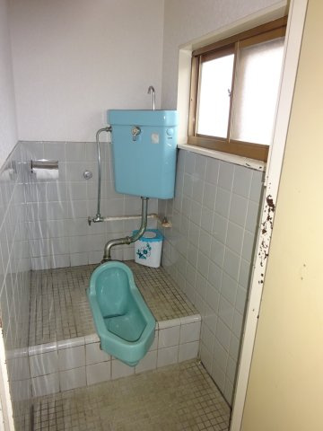 【トイレ】 | 長沼町店舗・事務所 | 落ち着いた色調のトイレです