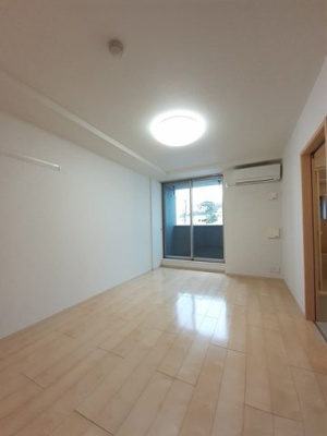 【居間・リビング】 | ヴィレッジゲート亥鼻 | 居間です