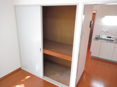 【収納】 | ニュー今井堂マンション | 洋室収納