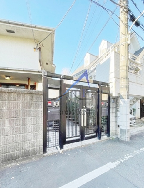 チェリーアベニュー田園調布のエントランス|エントランスです。