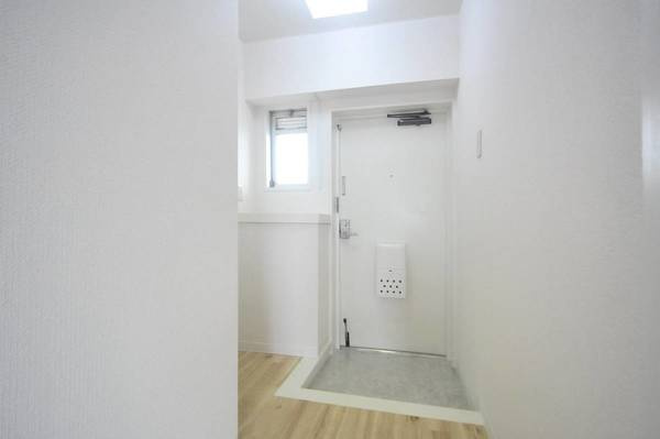 ビレッジハウス阿久和3号棟の玄関|ビレッジハウスの同一物件・同一タイプの間取りの写真です