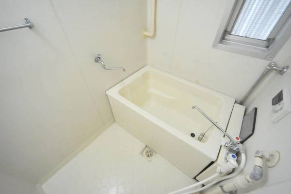 ビレッジハウス阿久和3号棟の浴室|ビレッジハウスの同一物件・同一タイプの間取りの写真です