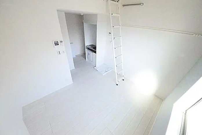 ヒルズ大口仲町の内装|明るい色調の室内です