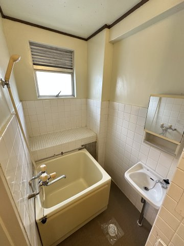 小川ビルの浴室|別部屋写真参考