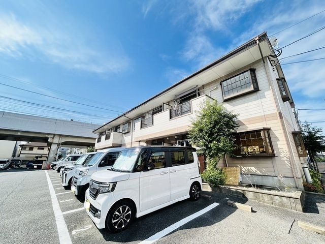 福岡市西区小戸４丁目のアパート