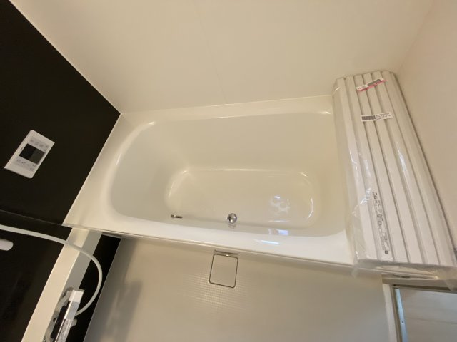 1/13価格変更♪　【佐糠町第8　全5棟／1号棟】　新築建売住宅　※期間限定キャンペーン開催♪※/の浴室|◆ユニットバスの写真です◆　バリアフリー設計なので、小さなお子様からご年配の方まで安心して入浴することができます。　ご家族それぞれの生活リズムに合わせて、いつでも温かいお風呂に入れます。

