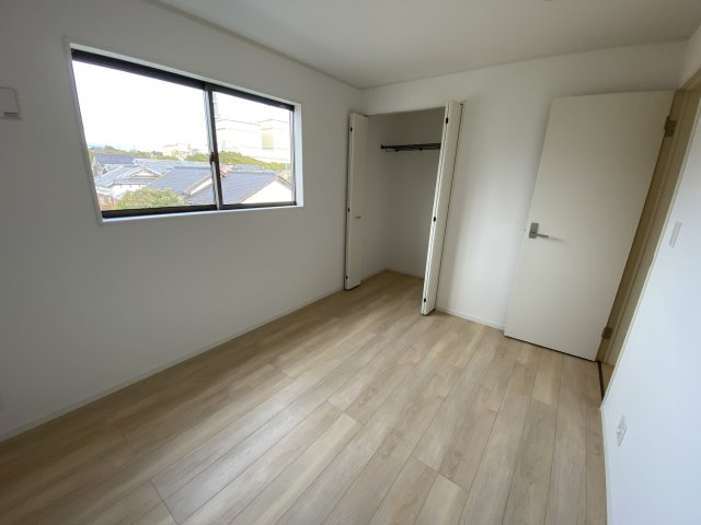 1/13価格変更♪　【佐糠町第8　全5棟／1号棟】　新築建売住宅　※期間限定キャンペーン開催♪※/の洋室|■□■居室の写真です■□■　
寝室にも、子供部屋にも、趣味のお部屋にもお使いいただけます♪