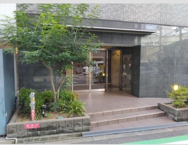 ES-Grande Minamimorimachiのエントランス