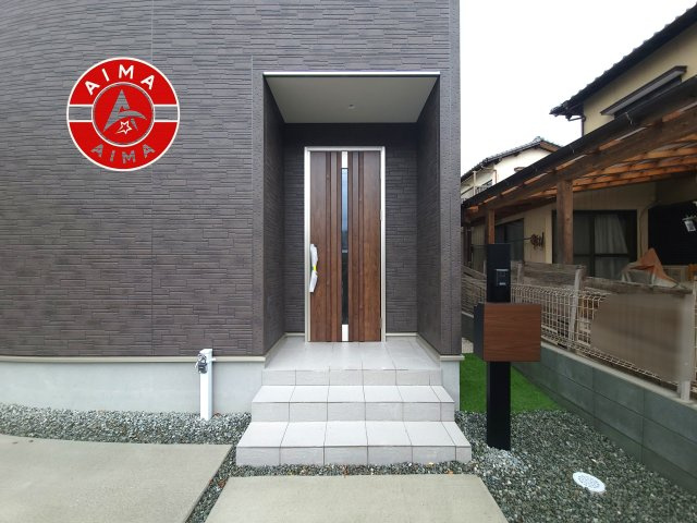 福岡市西区野方5丁目第1-1棟（1号棟）の玄関|おでかけの時も帰った時も、「我が家」を最初に感じでもらえる素敵な空間に。