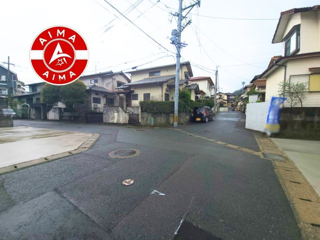 福岡市西区野方5丁目第1-1棟（1号棟）の外観|前面道路含む現地の写真です。