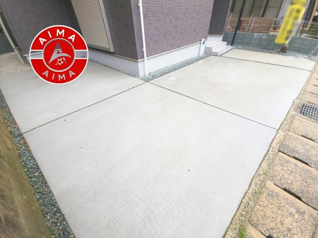 福岡市西区野方5丁目第1-1棟（1号棟）の外観|広々した駐車場になります。