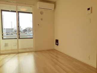 【居間・リビング】 | ロイヤル・鈴　Ｆ