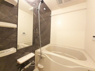 【浴室】 | ロイヤル・鈴　Ｆ