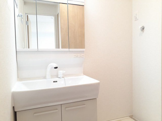 【洗面所】 | ロイヤル・鈴　Ｆ