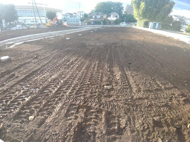 入間市下藤沢第17期全13棟　新築戸建　クレイドルガーデンの前面道路含む現地写真
