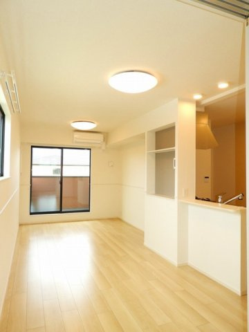 コーラル　さくらの居間・リビング|使いやすい居間です