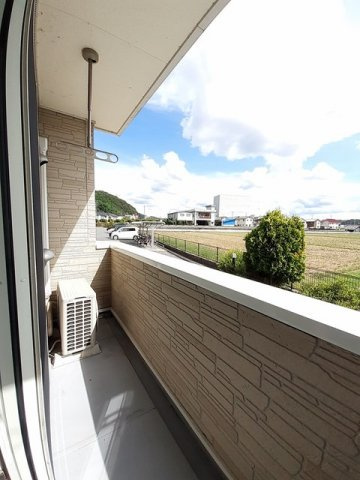 イースト　マージュ　Ａのバルコニー|外からの目が気にならないバルコニーで洗濯物が干せます