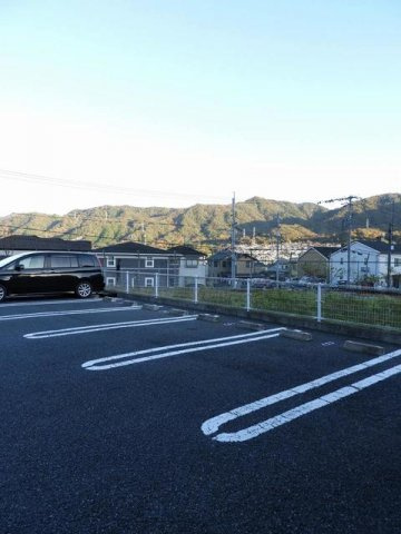 ディア・フリーデンＣの駐車場|駐車場です