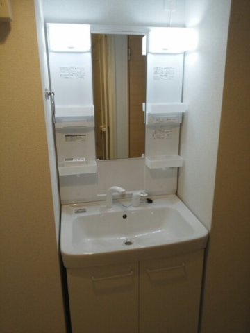 プリマヴェーラ・ｆの洗面所|コンパクトで使いやすい洗面所