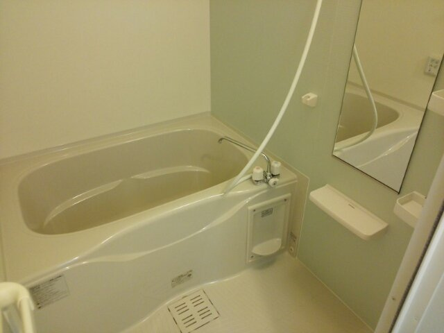 プリマヴェーラ・ｆの浴室|日々の疲れを癒すお風呂付です