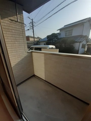 クローバーＭのバルコニー|お洗濯にも便利なバルコニー付き