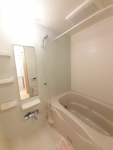 クローバーＭの浴室|落ち着いた空間のお風呂です