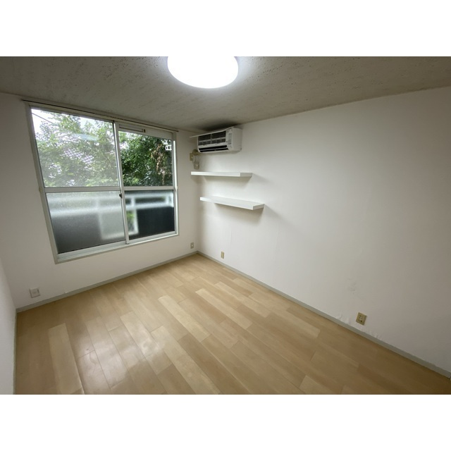 ボートハウスの居間・リビング