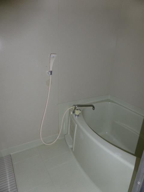 コーポ翼　Ｃの浴室|お風呂で日々の疲れを落としましょう